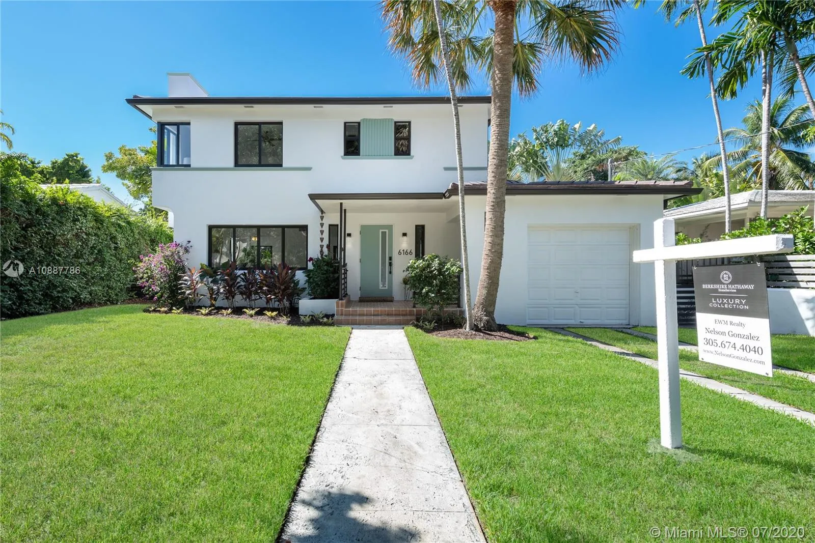 3 bedroom 3 bath for sale at 6166 Pine Tree Dr, Miami Beach FL 33140