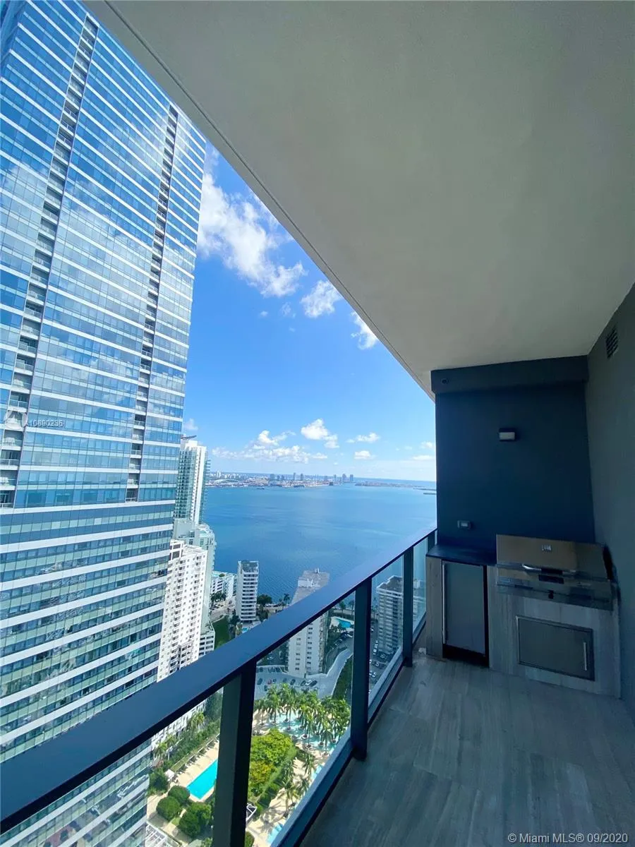 2 bedroom 2 bath for sale at 1451 Brickell Ave # 4204, Miami FL 33131