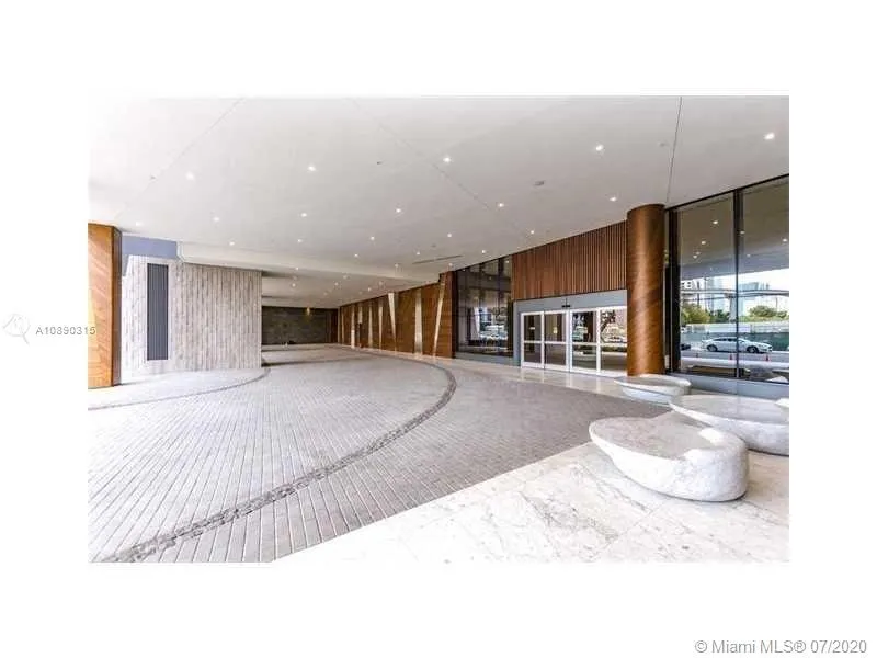 68 SE 6th St # 1710, Miami FL 33131