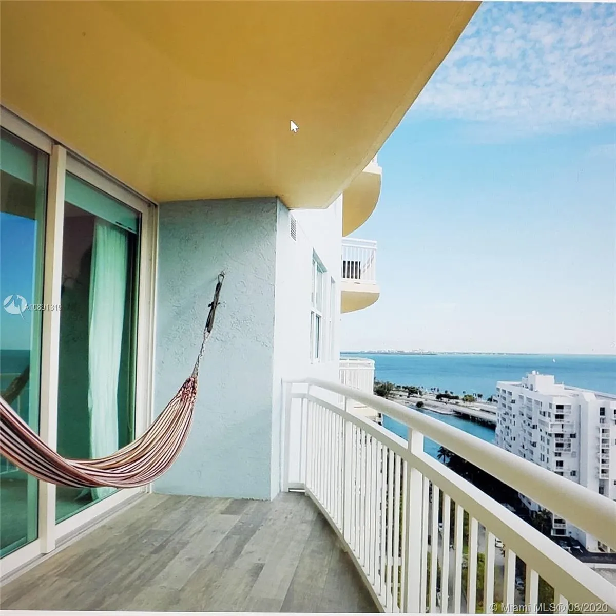 1 bedroom 1 bath for rent at 2475 Brickell Ave # 1801, Miami FL 33129