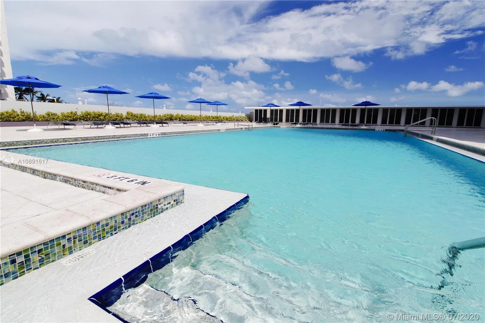 2 bedroom 2 bath for rent at 5601 Collins Ave # 1405, Miami Beach FL 33140