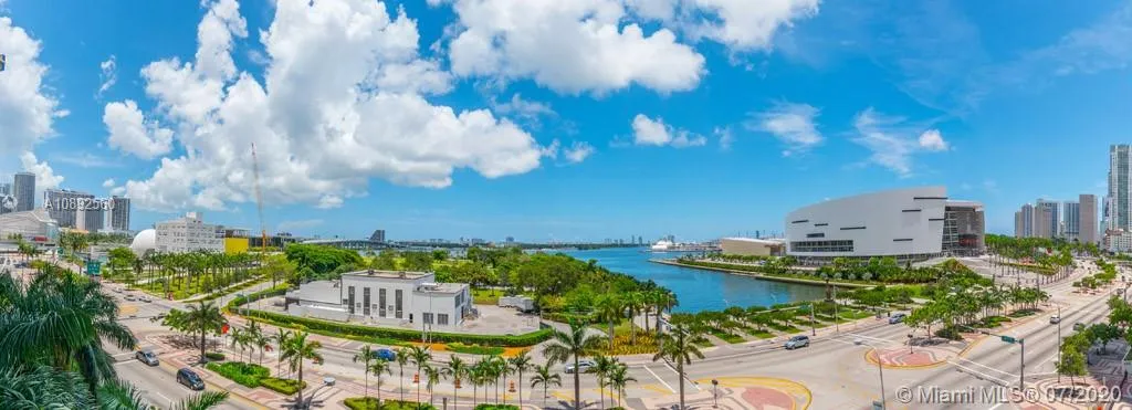 3 bedroom 3 bath for sale at 900 Biscayne Blvd # 707, Miami FL 33132