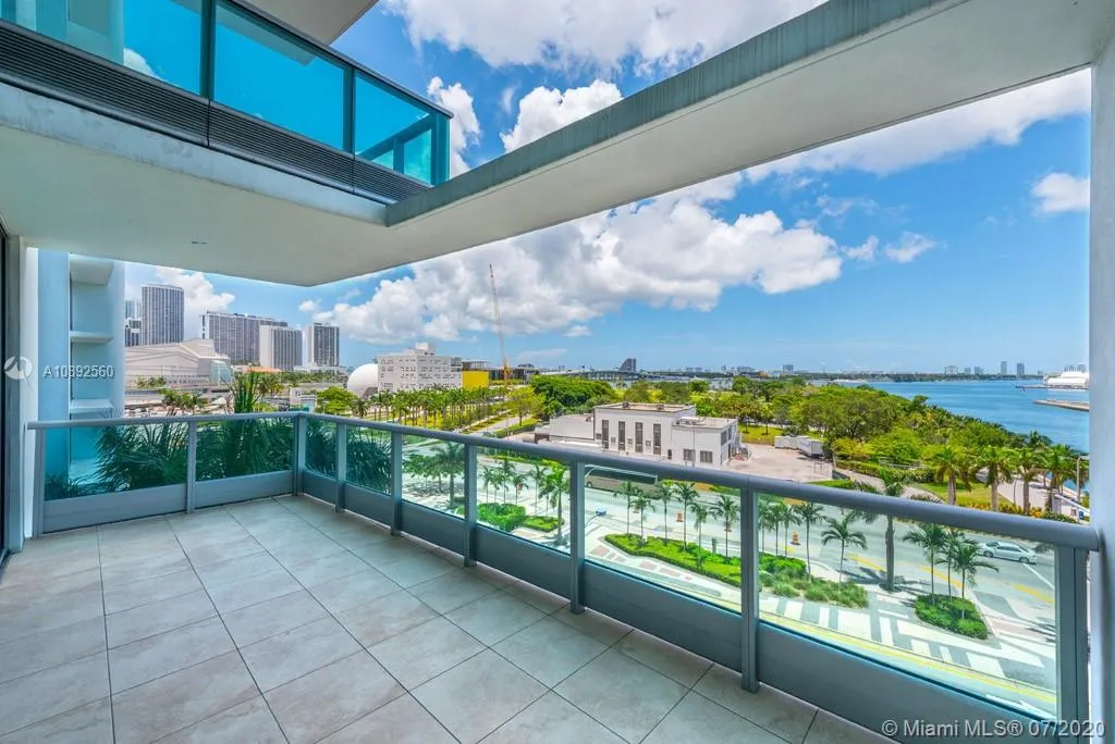 900 Biscayne Blvd # 707, Miami FL 33132