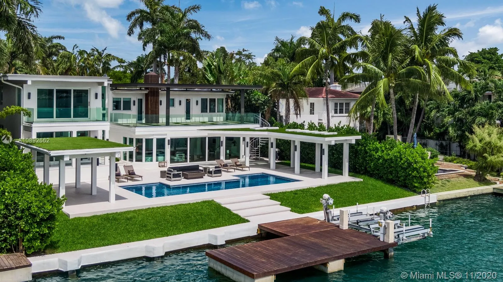 6 bedroom 6 bath for sale at 327 E Rivo Alto Dr, Miami Beach FL 33139