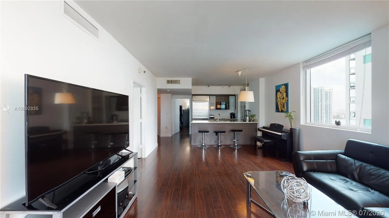 2 bedroom 2 bath for sale at 55 SE 6th St # 2110, Miami FL 33131