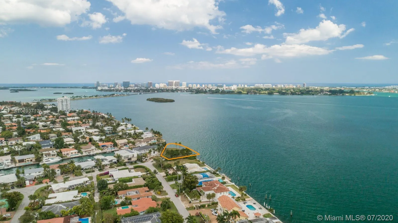 11400 N Bayshore Dr, North Miami FL 33181