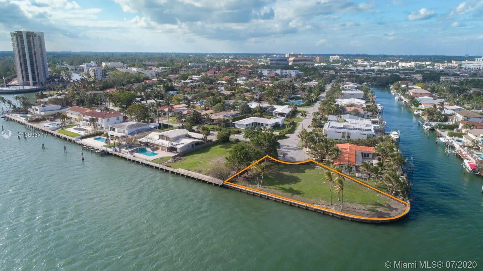 11400 N Bayshore Dr, North Miami FL 33181