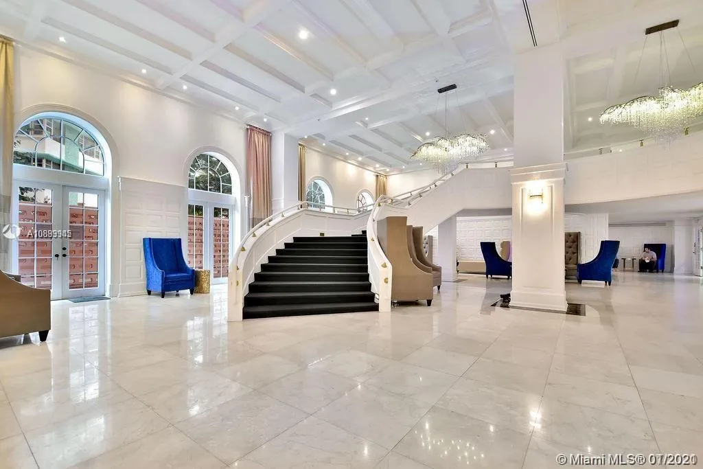 5225 Collins Ave # 1515, Miami Beach FL 33140