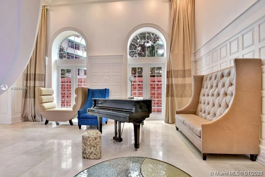 5225 Collins Ave # 1515, Miami Beach FL 33140