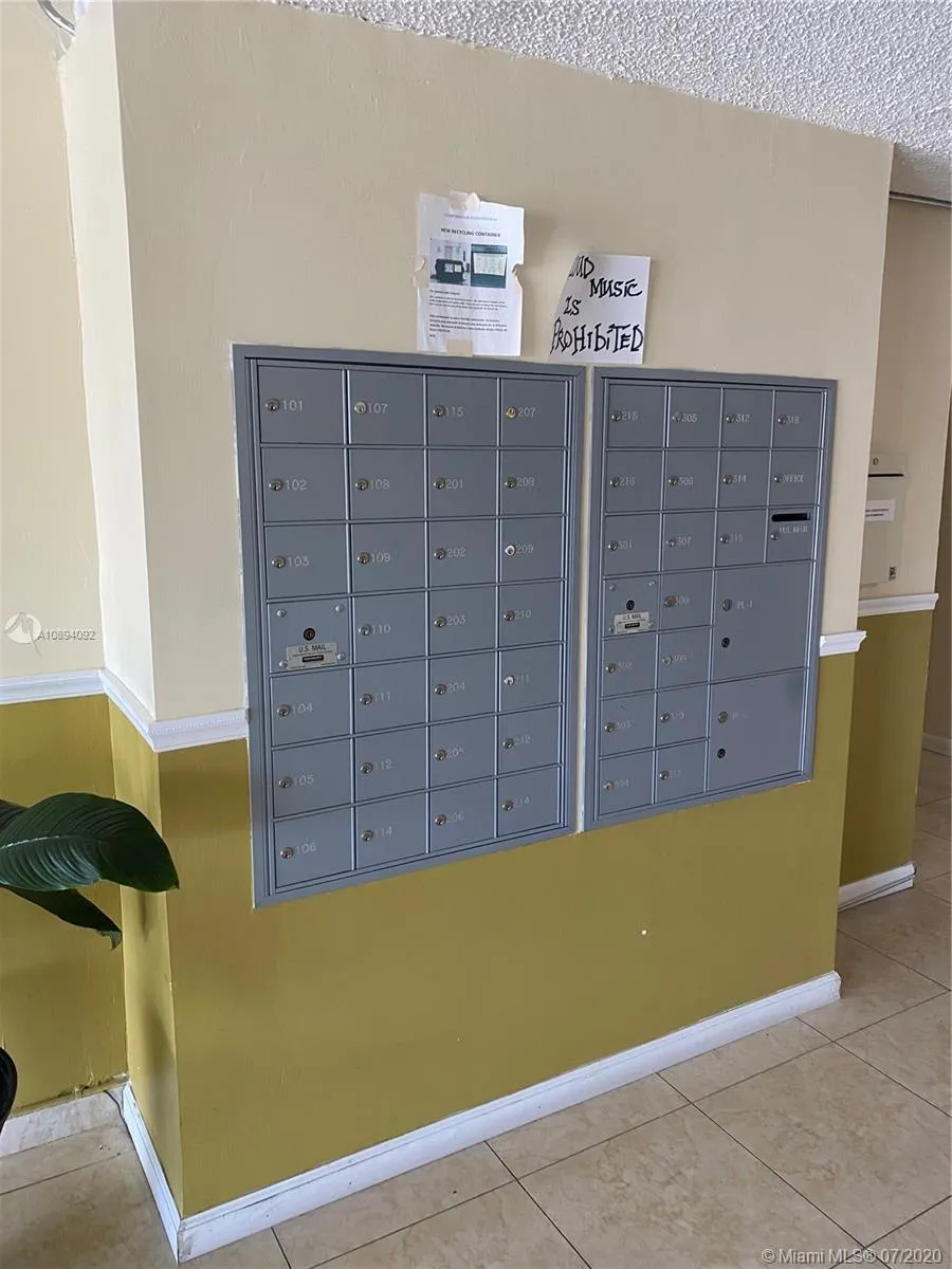 16701 NE 14th Ave # 201, Miami FL 33162