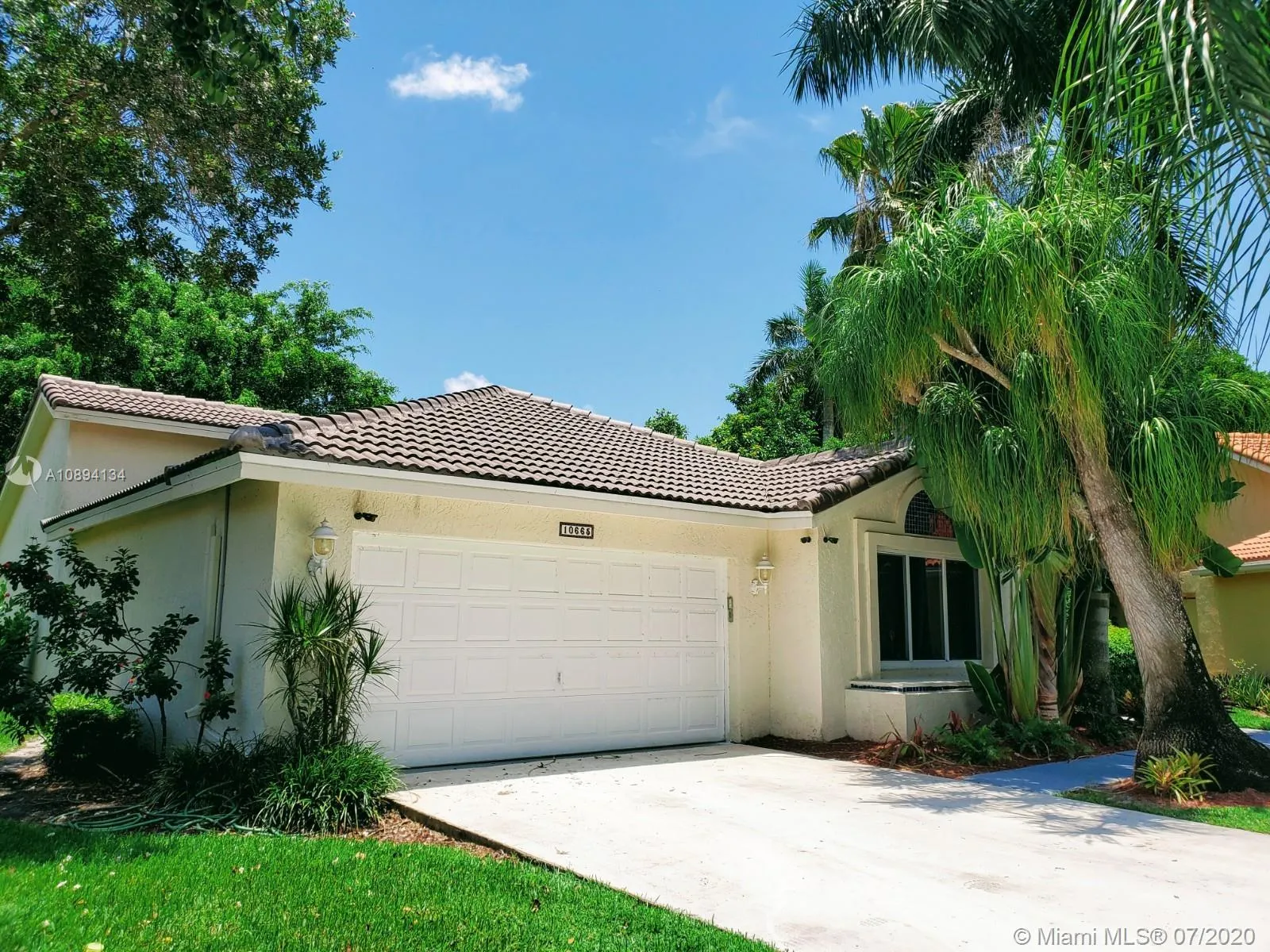 4 bedroom 2 bath for sale at 10665 San Bernardino Way, Boca Raton FL 33428