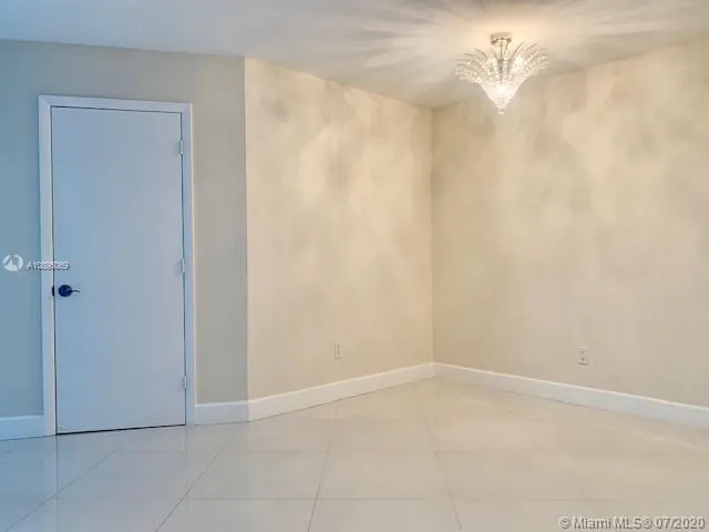 1945 S Ocean Dr # 1909, Hallandale Beach FL 33009