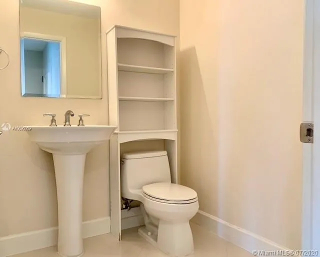 1945 S Ocean Dr # 1909, Hallandale Beach FL 33009