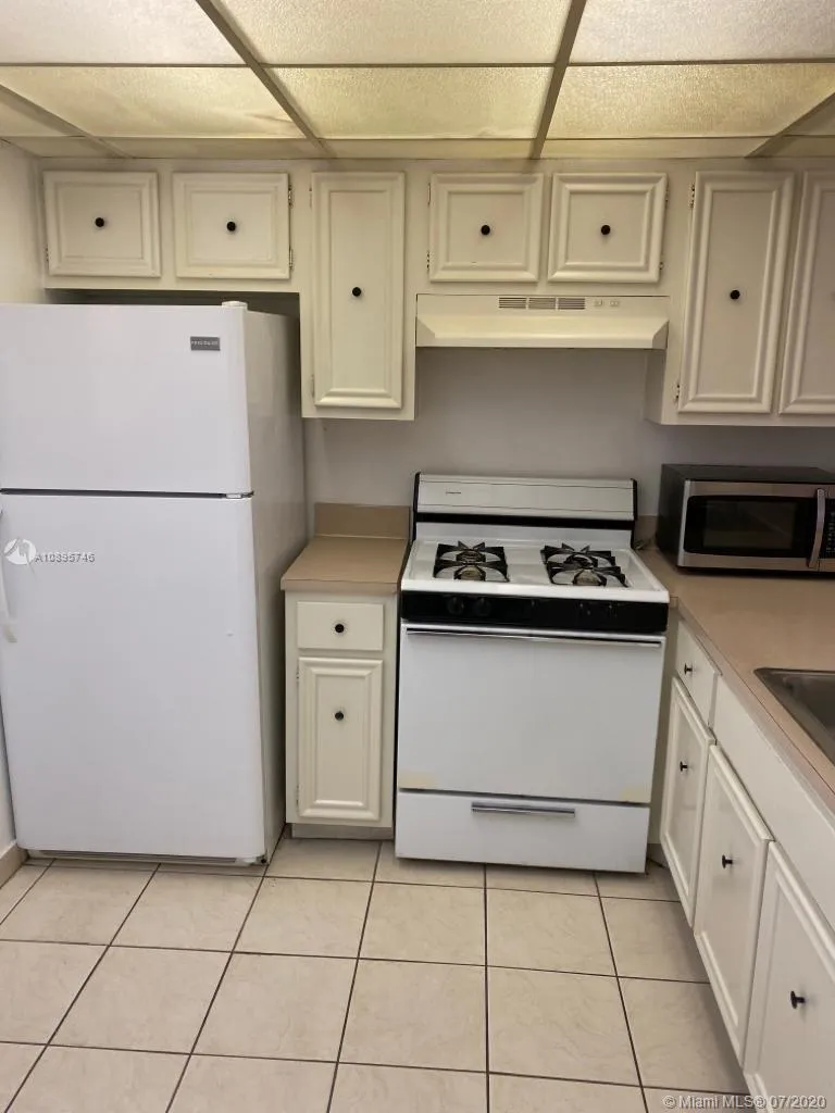 18101 NW 68th Ave # E204, Hialeah FL 33015