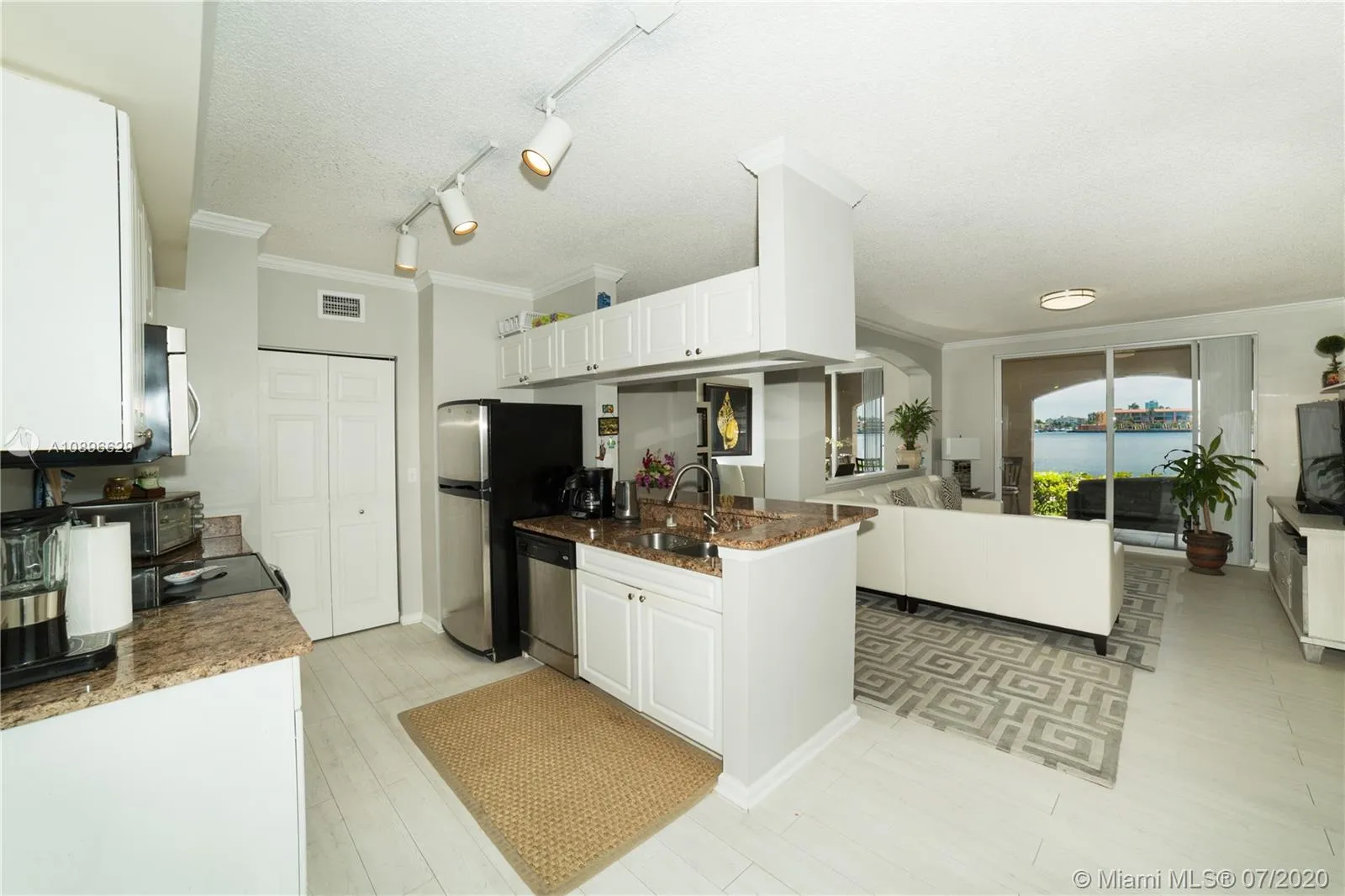 17150 N Bay Rd # 2103, Sunny Isles Beach FL 33160