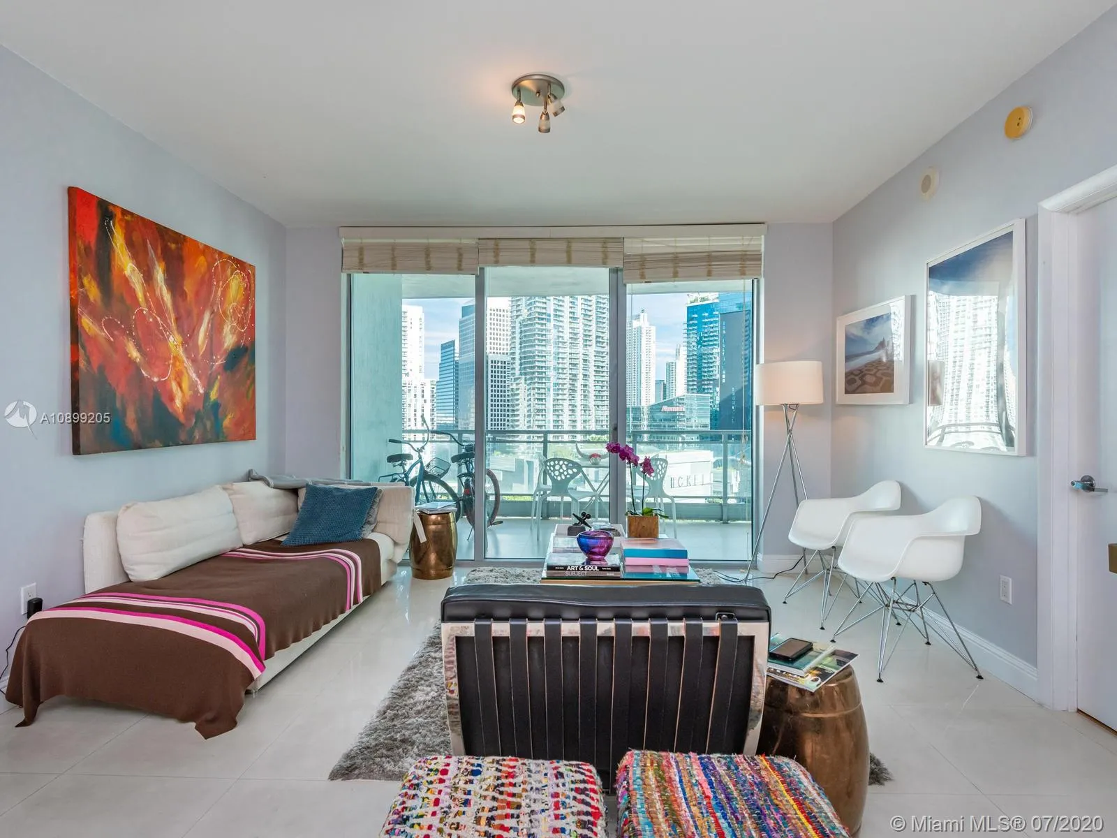 90 SW 3rd St # 2015, Miami FL 33130