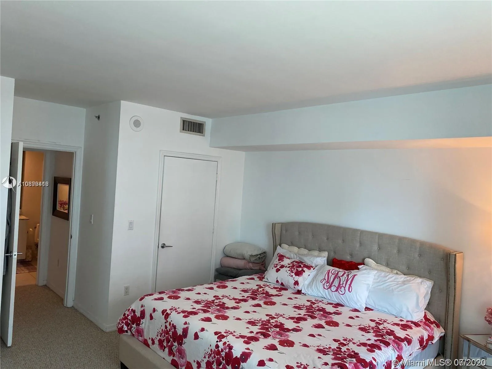 500 Brickell Ave # 2808, Miami FL 33131