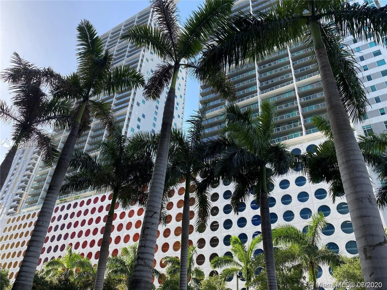 500 Brickell Ave # 2808, Miami FL 33131