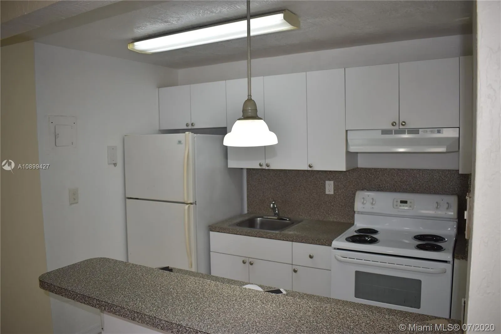 1 bedroom 1 bath for rent at 4275 NW South Tamiami Canal Dr # 103, Miami FL 33126