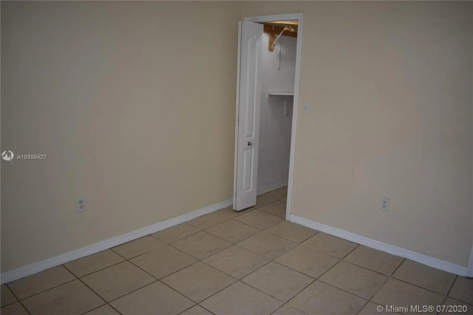 4275 NW South Tamiami Canal Dr # 103, Miami FL 33126