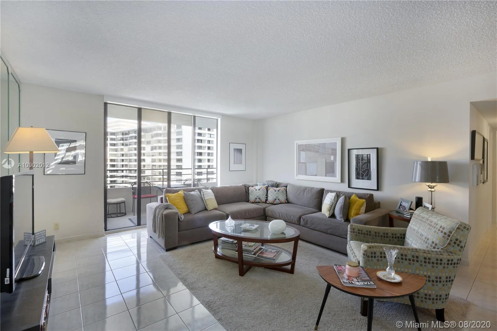 2500 Parkview Dr # 1520, Hallandale Beach FL 33009