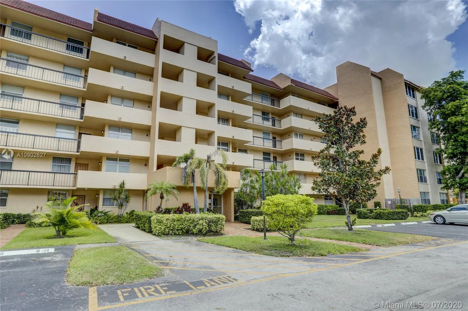 3671 Environ Blvd # 565, Lauderhill FL 33319