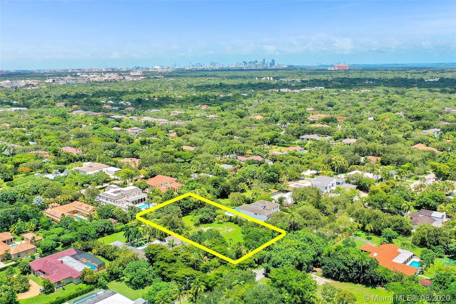 7 bedroom 8 bath for sale at 6575 SW 96th St, Pinecrest FL 33156