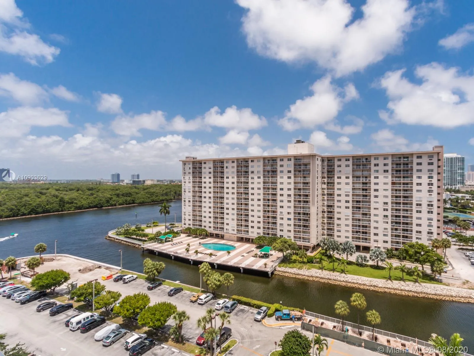 500 Bayview Dr # 1119, Sunny Isles Beach FL 33160