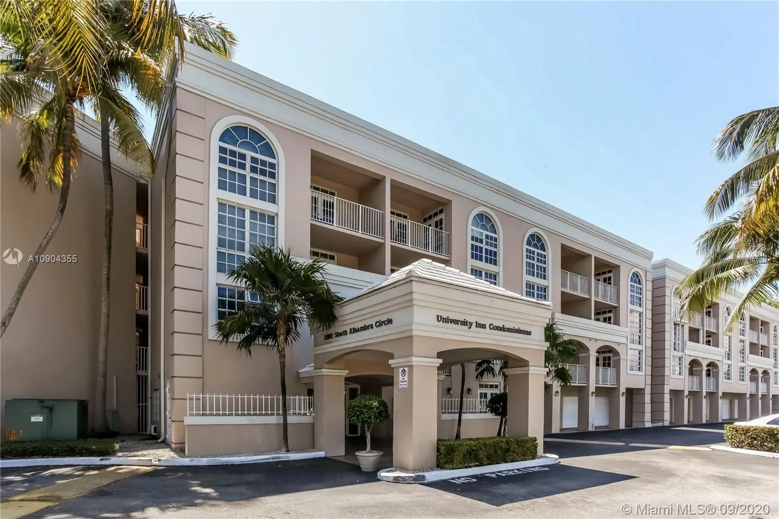 2 bedroom 2 bath for sale at 1280 S Alhambra Cir # 1316, Coral Gables FL 33146