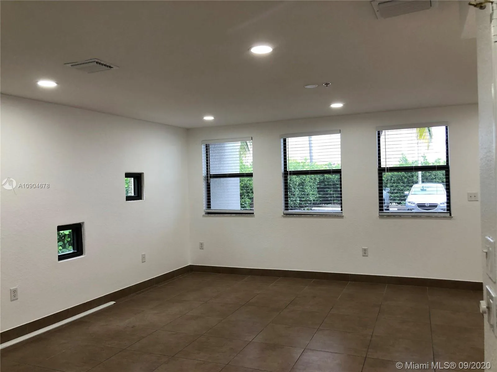 1622 NW 1st Ave # 1, Miami FL 33136