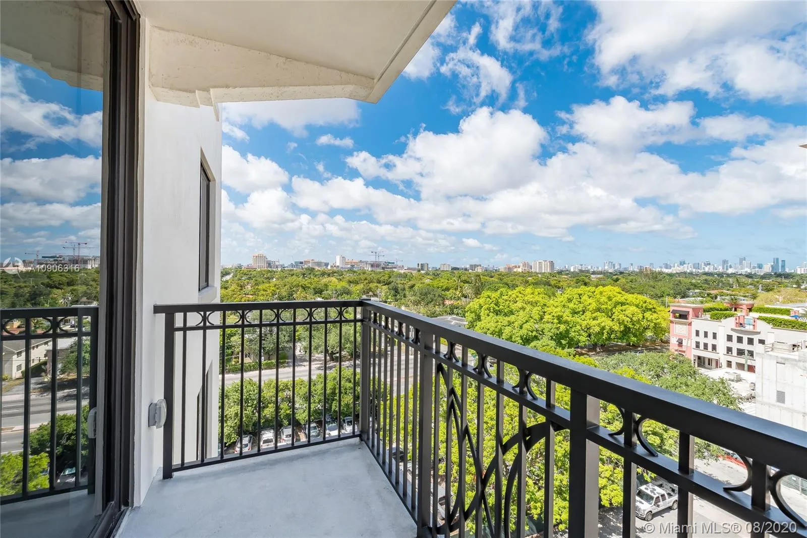 3 bedroom 2 bath for sale at 301 Altara Ave # 734, Coral Gables FL 33146