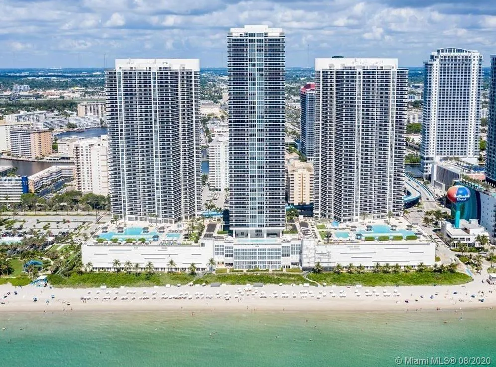 3 bedroom 2 bath for rent at 1830 S Ocean Dr # 4211, Hallandale Beach FL 33009