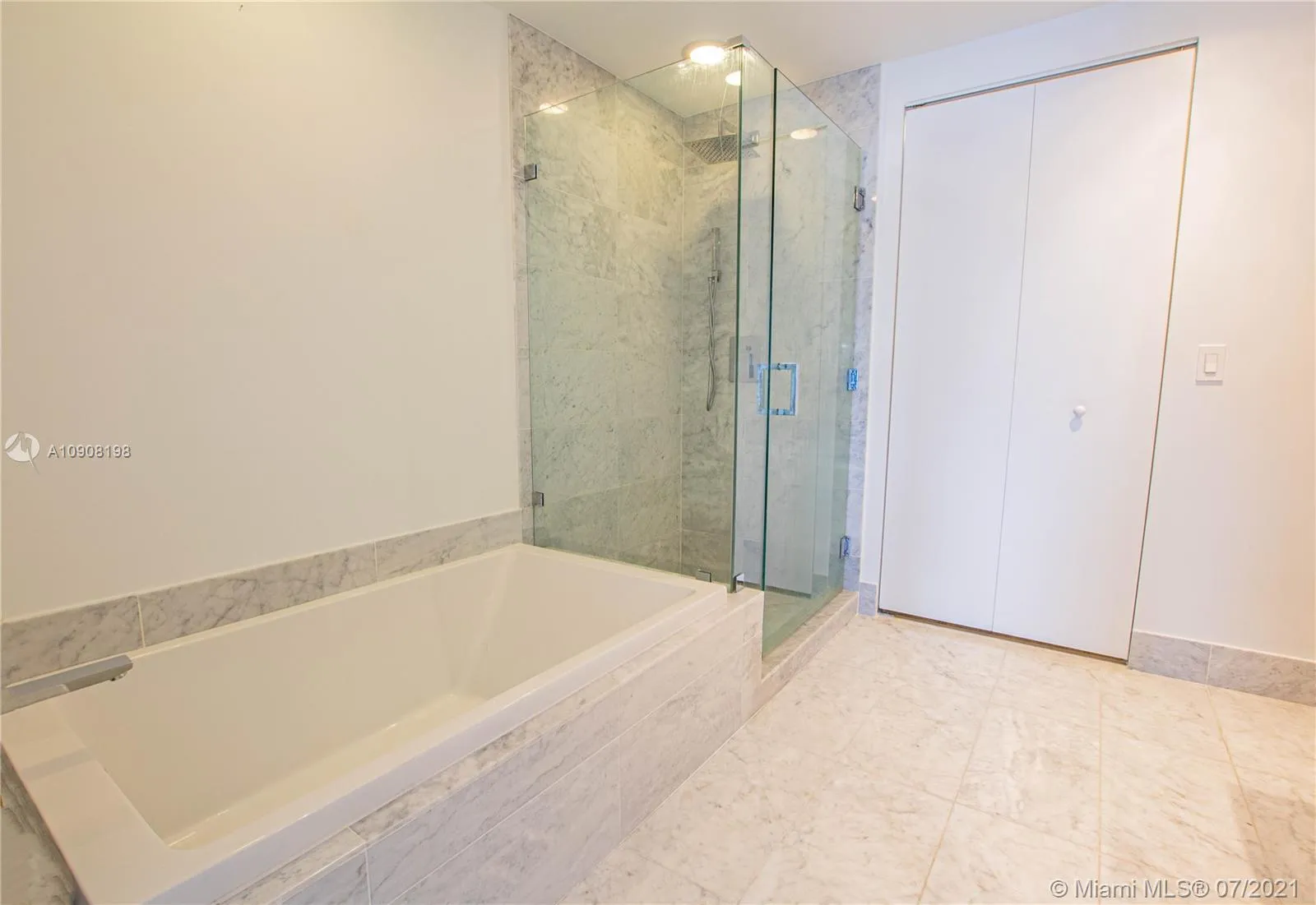 801 S Miami Ave # 5006, Miami FL 33130