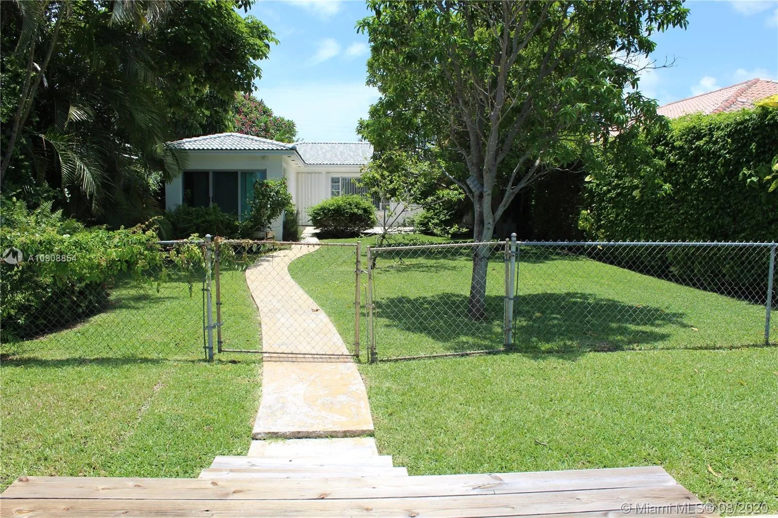 1361 Stillwater Dr, Miami Beach FL 33141