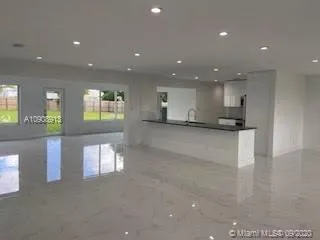 700 NW 9th Ct, Hallandale Beach FL 33009