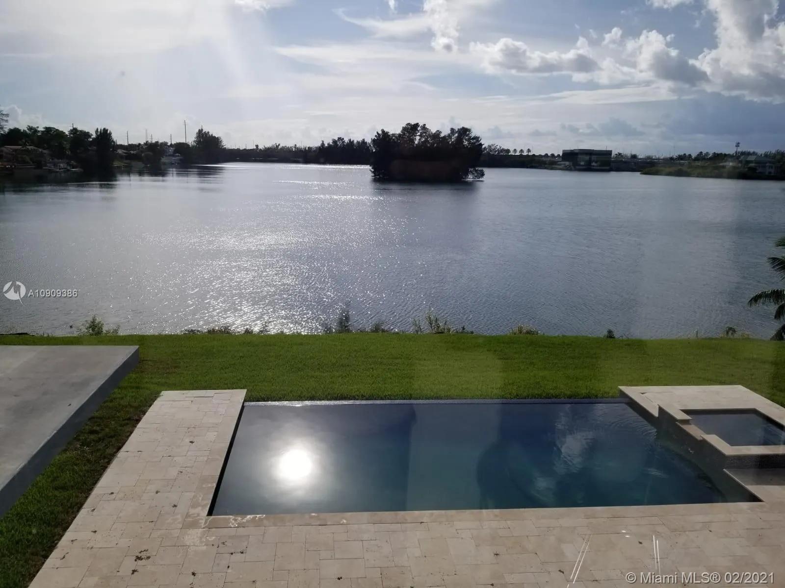 5420 SW 72nd Ave, Miami FL 33155