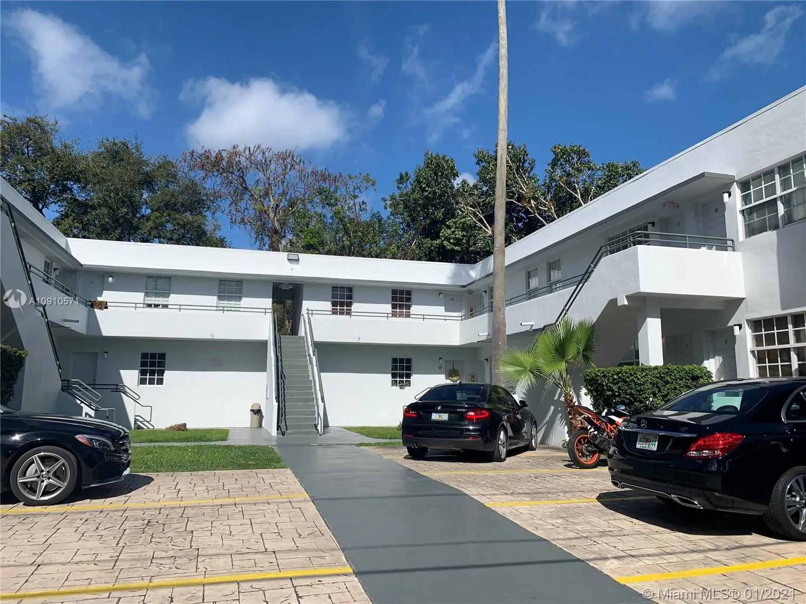 1 bedroom 1 bath for sale at 541 NE 62nd St # 13, Miami FL 33138