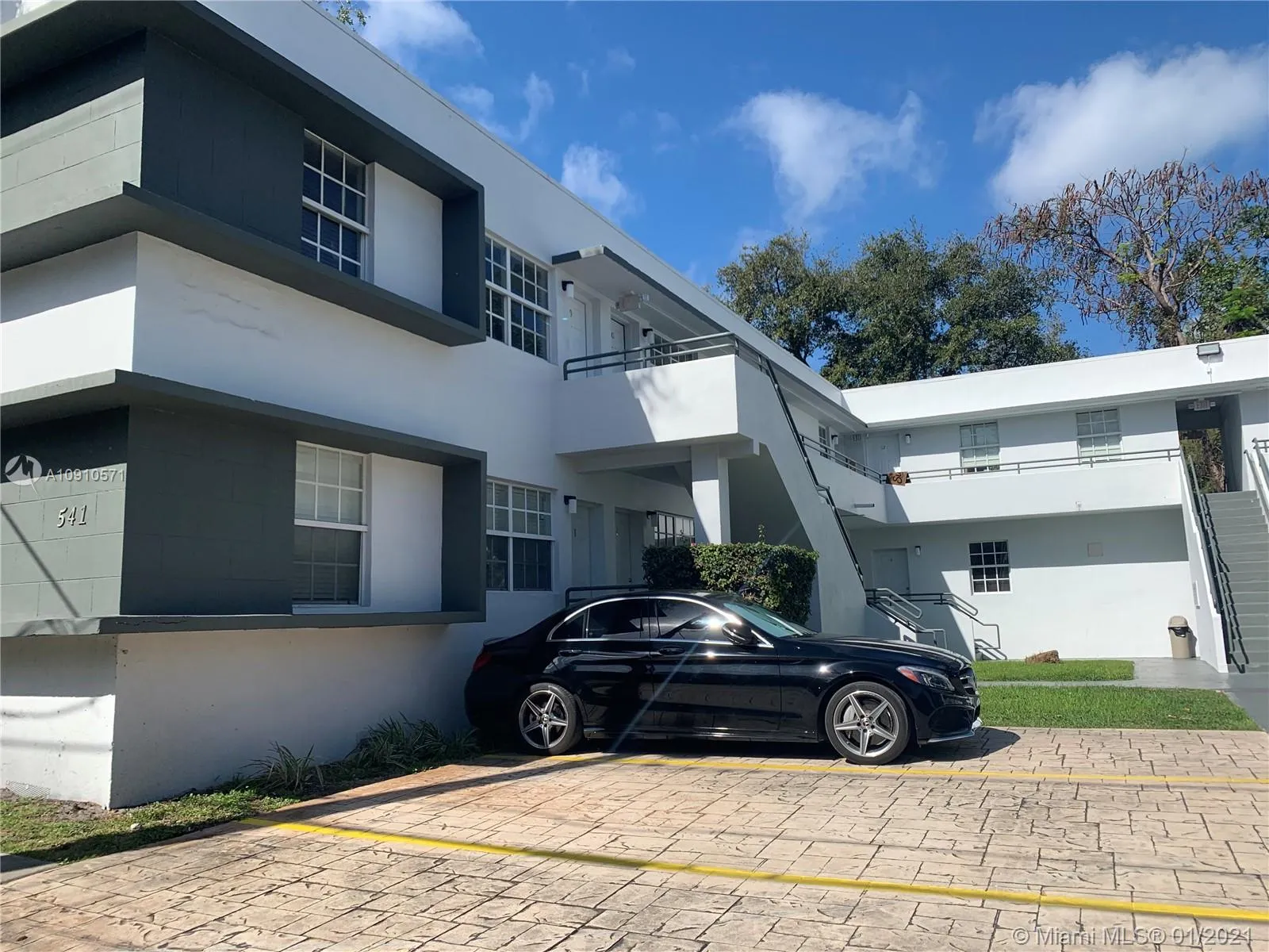 541 NE 62nd St # 13, Miami FL 33138