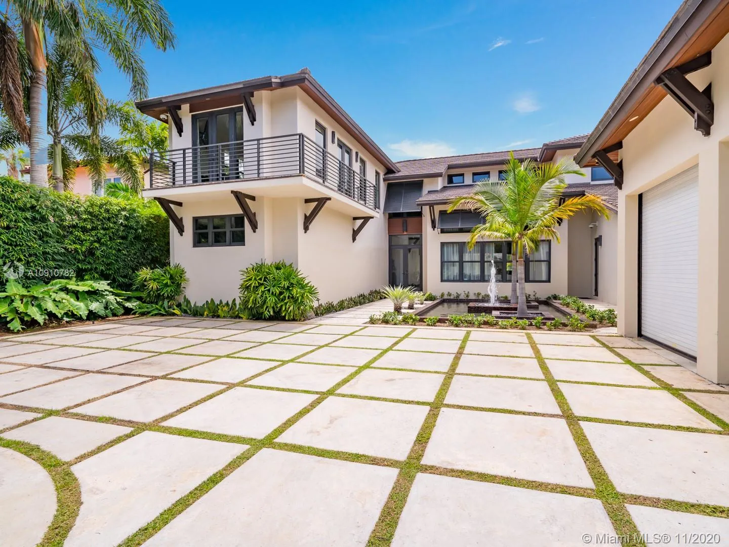 6 bedroom 7 bath for sale at 4241 Palm Ln, Miami FL 33137