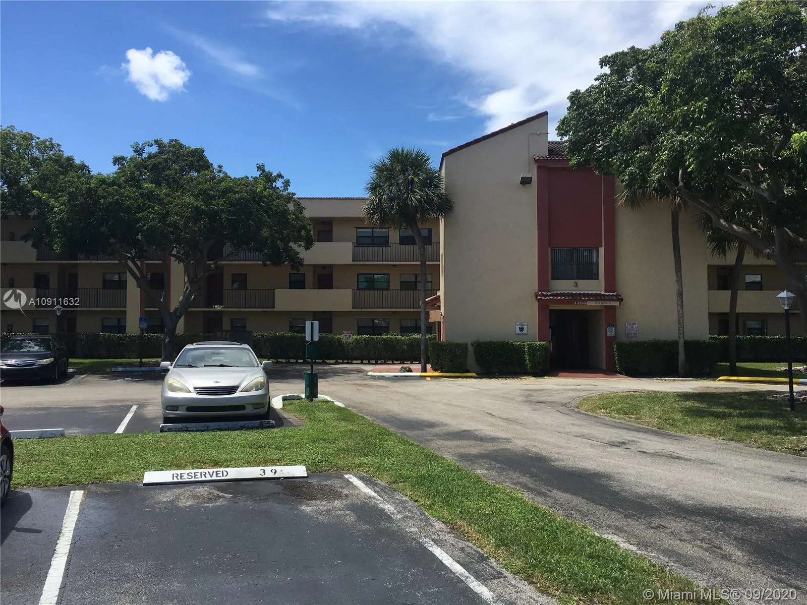 2 bedroom 2 bath for sale at 3396 Foxcroft Rd # 308, Miramar FL 33025