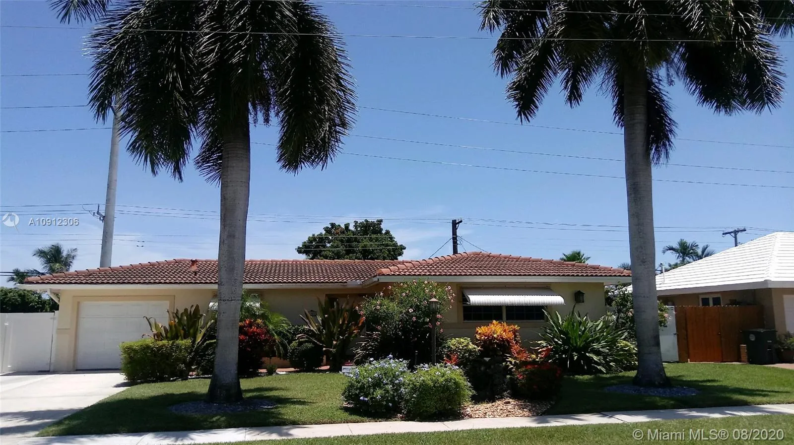 3 bedroom 3 bath for sale at 1366 SW 9th Ave, Boca Raton FL 33486