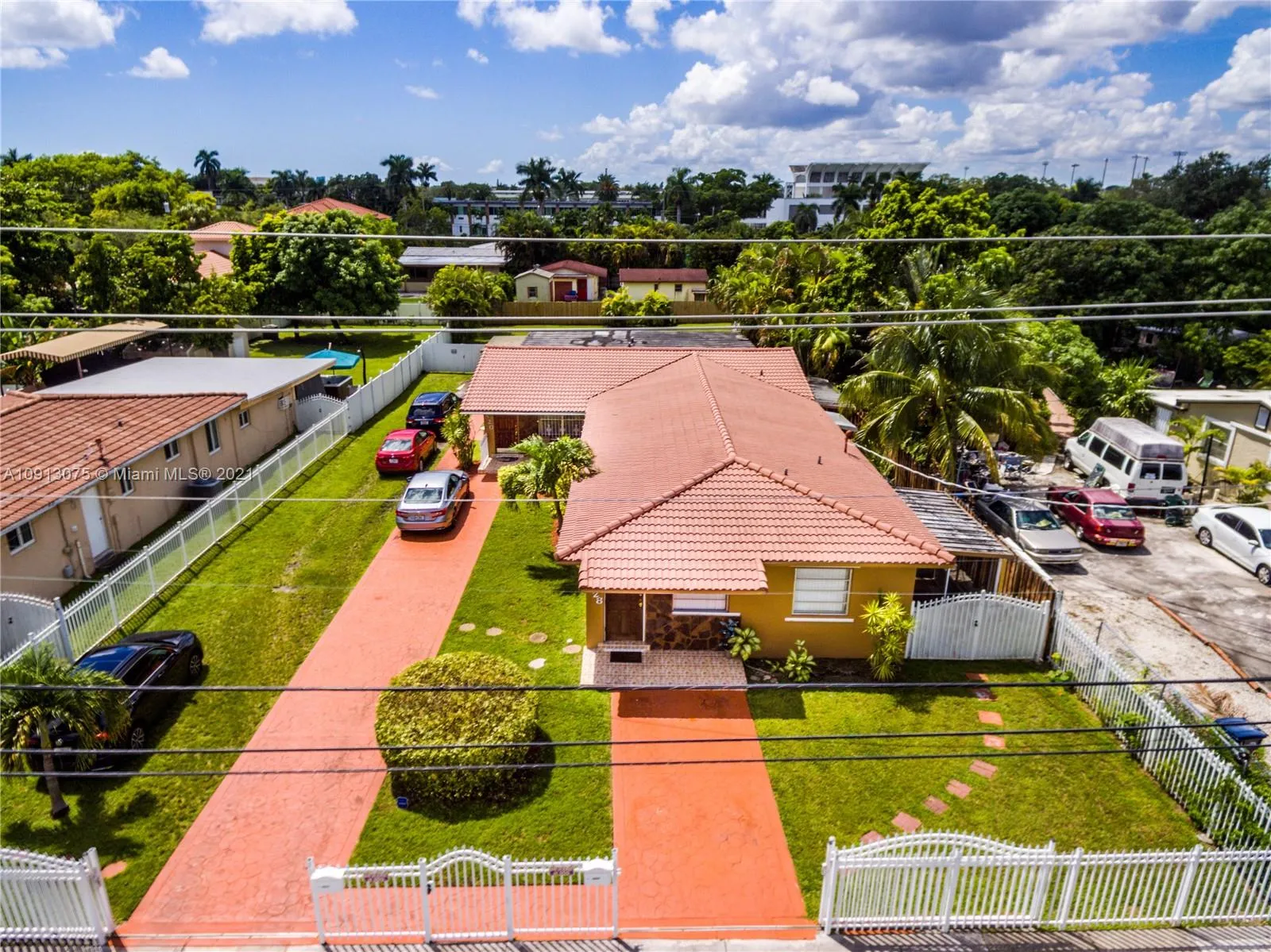 8820 SW 27th St, Miami FL 33165