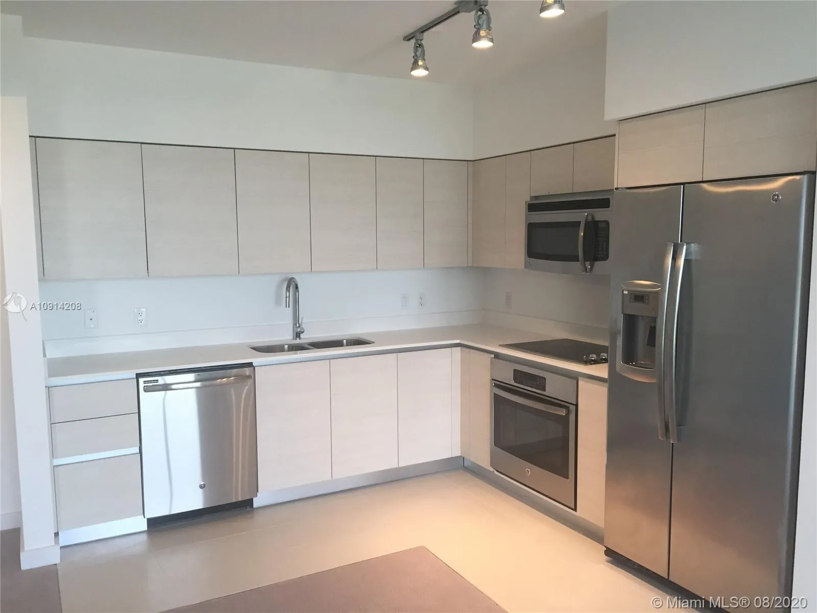 1 bedroom 1 bath for sale at 4250 Biscayne Blvd # 1211, Miami FL 33137