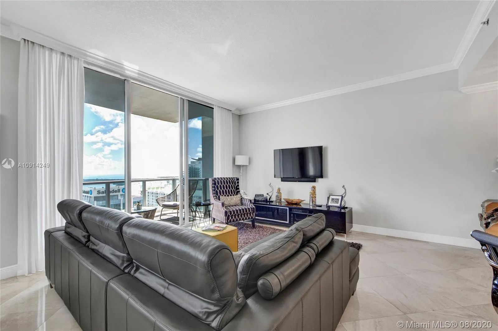 1060 Brickell Ave # 4303, Miami FL 33131