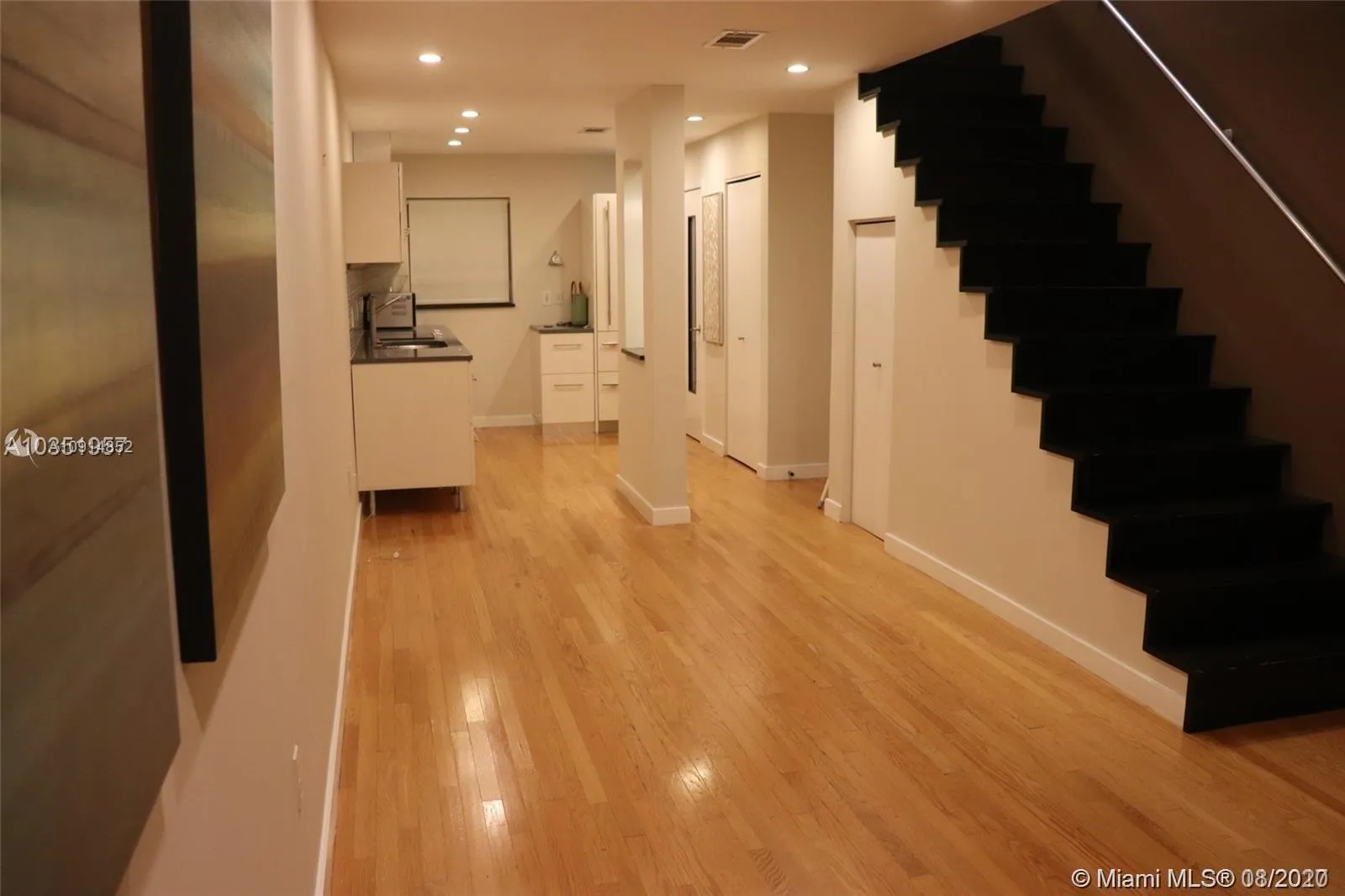 2 bedroom 2 bath for rent at 260 Majorca Ave # 260, Coral Gables FL 33134