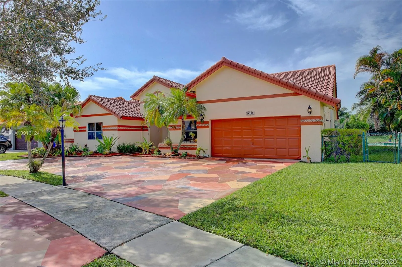 16234 NW 1st St, Pembroke Pines FL 33028