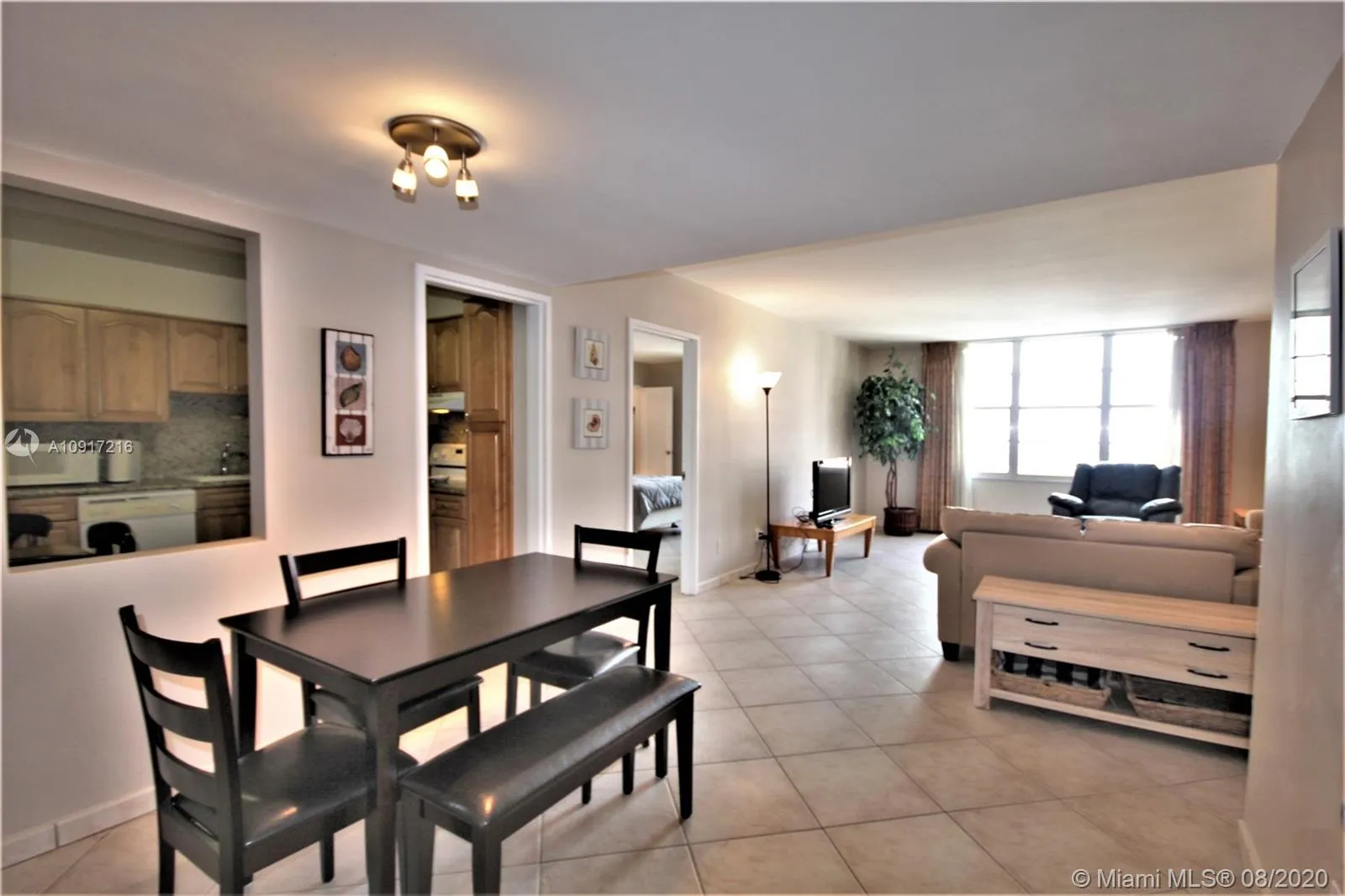 1 bedroom 1 bath for sale at 5161 Collins Ave # 1110, Miami Beach FL 33140