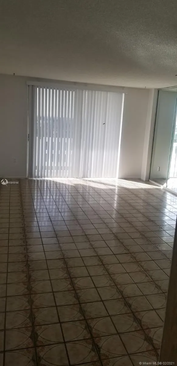 15600 NW 7th Ave # 821, Miami FL 33169