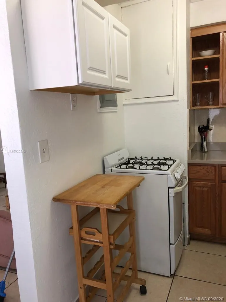 7445 Harding Ave # 112, Miami Beach FL 33141