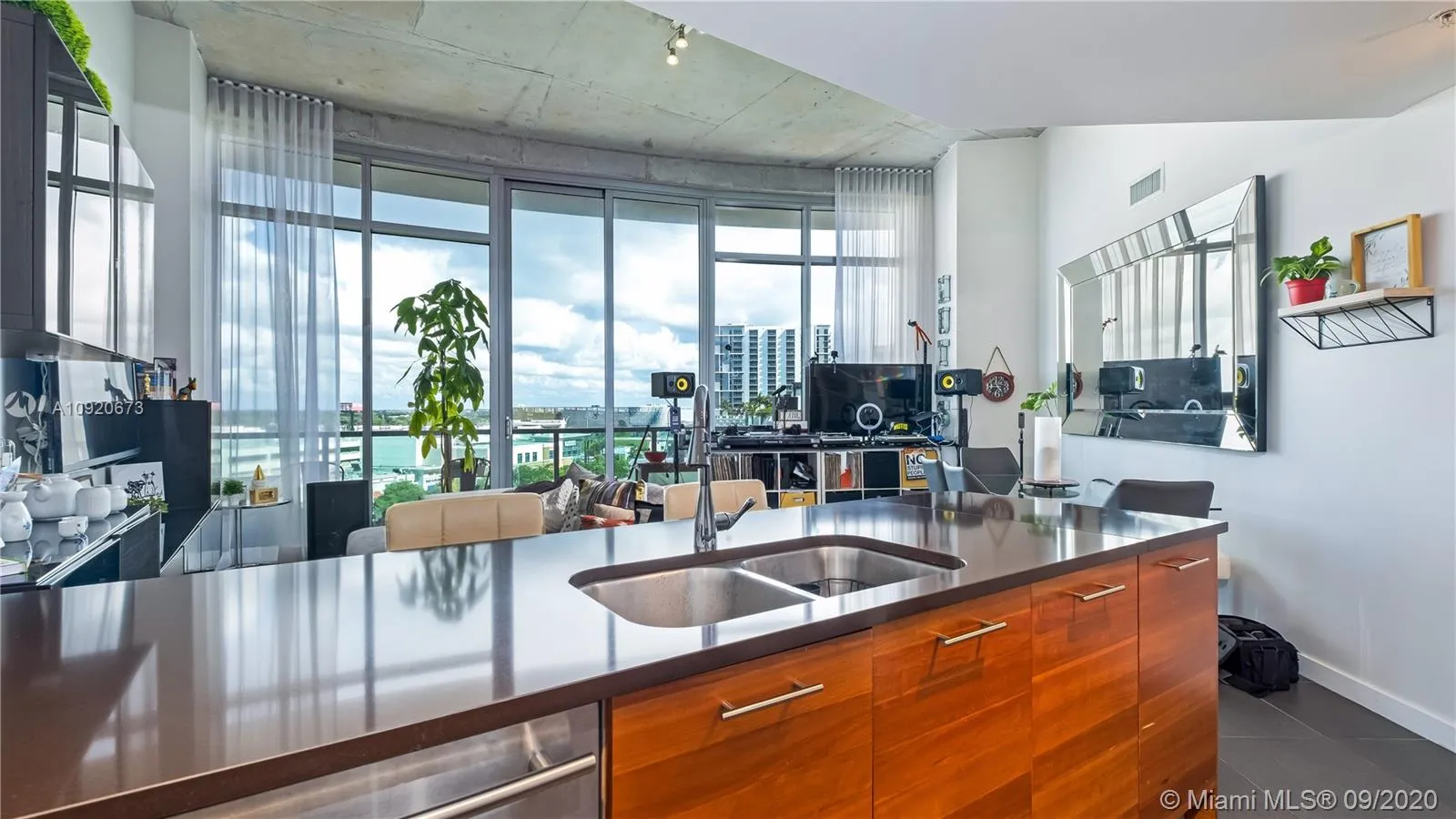 2 bedroom 2 bath for sale at 3301 NE 1st Ave # M0705, Miami FL 33137